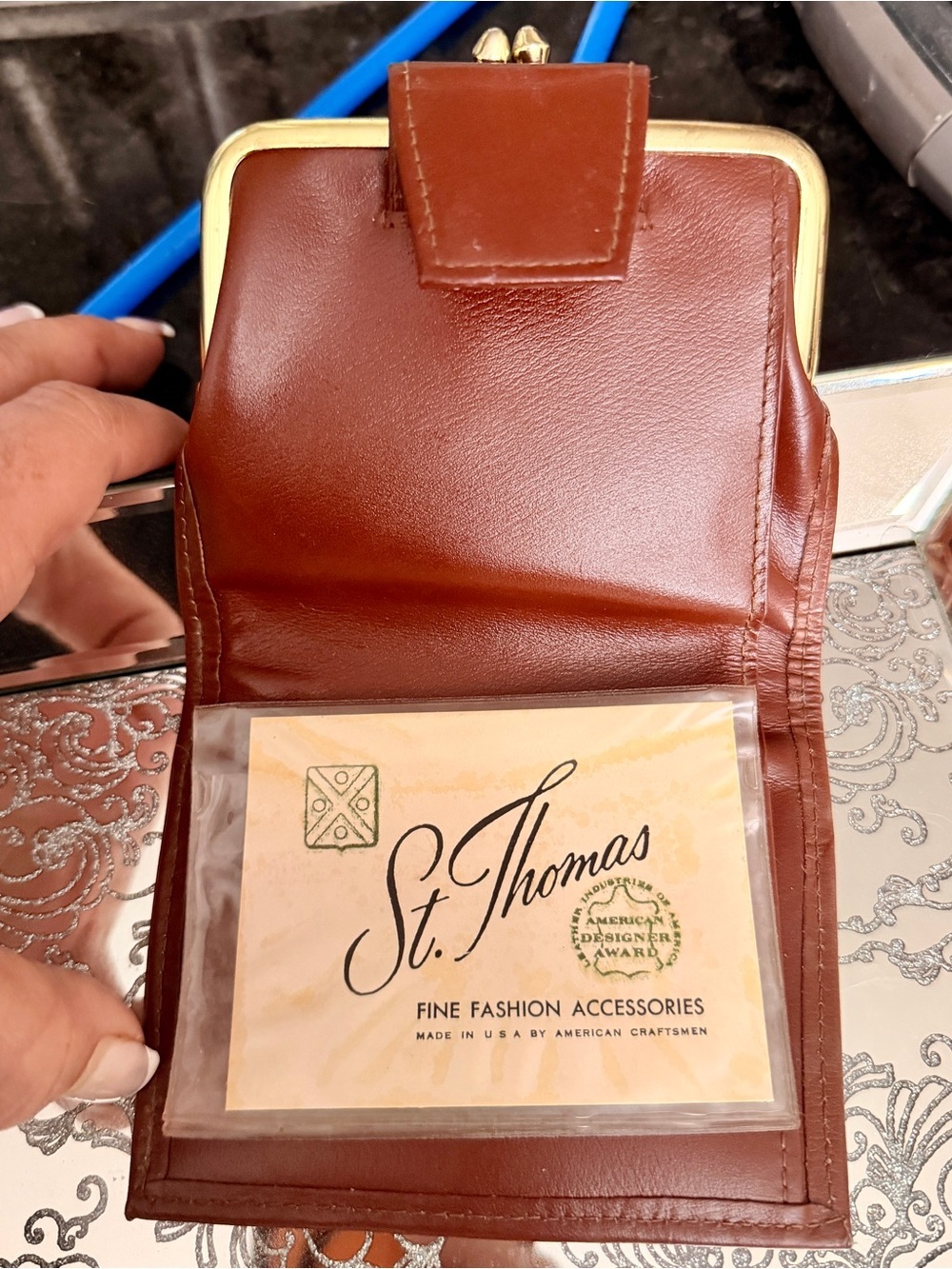 Vintage 70s NEW St Thomas Brown Patchwork Cowhide Leather Wallet | Kiss Lock - Picture 3 of 11